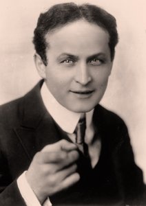 Retrato de Harry Houdini (foto sépia)